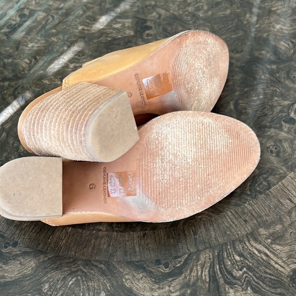 Madewell Harper Mules in Amber Brown size 6 - Picture 8 of 8